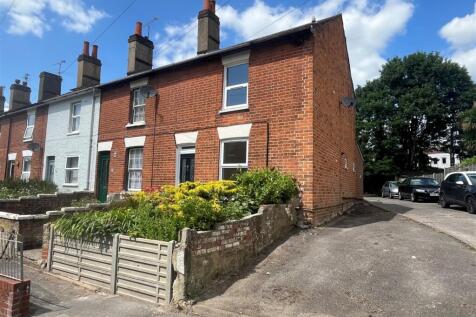 2 bedroom end of terrace house for sale