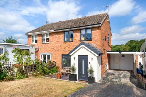 58 Cherrybrook Drive, Broseley... 3 bed semi