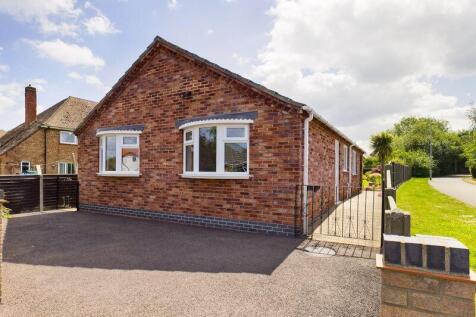 3 Holywell Road, Alford 3 bed detached bungalow for sale