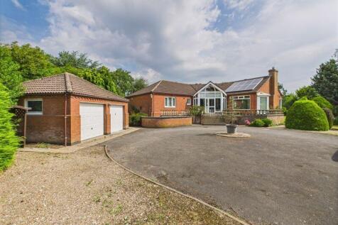 Gill's Paddock, Prospect Street... 3 bed bungalow for sale