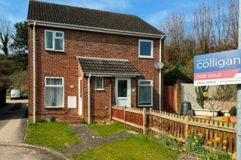 2 bedroom semi-detached house for sale