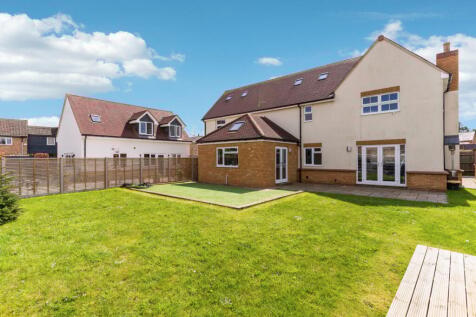 8 bedroom detached house for sale