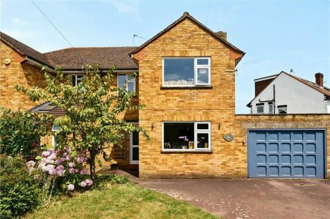 Cabrera Close, Virginia Water... 3 bed semi