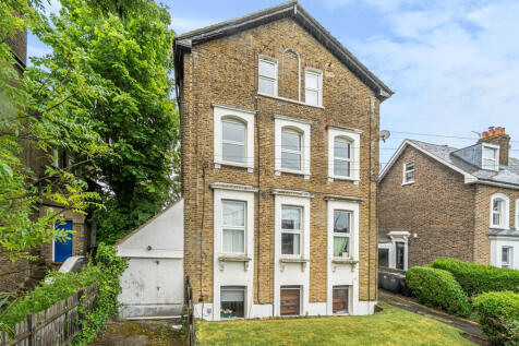Dagnall Park, London, SE25 1 bed apartment for sale