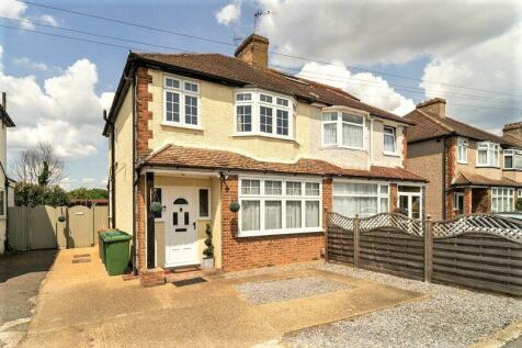 3 bedroom semi-detached house for sale