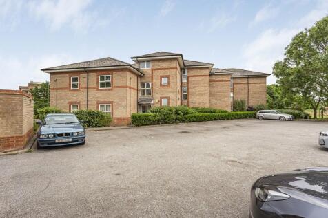 Douglas Road, Stanwell... 2 bed apartment for sale