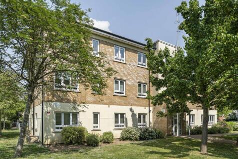 Vermillion Court, Elvedon Road... 2 bed apartment for sale