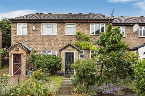 4 bedroom terraced house for sale