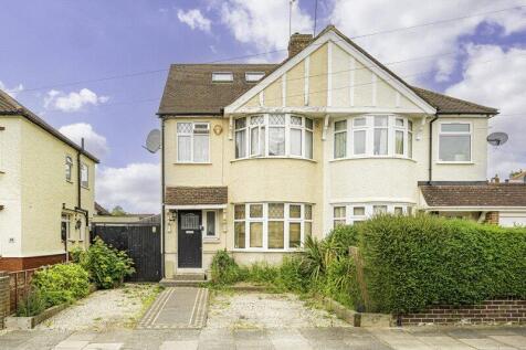 Chester Avenue, Twickenham, TW2 5 bed semi