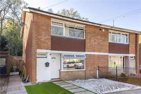 Beechtree Avenue, Englefield Green... 3 bed semi