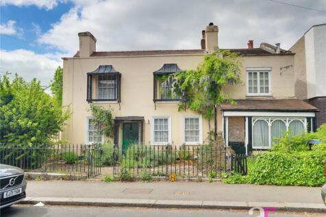 Brigadier Hill, Enfield, Middlesex, EN2 3 bed semi