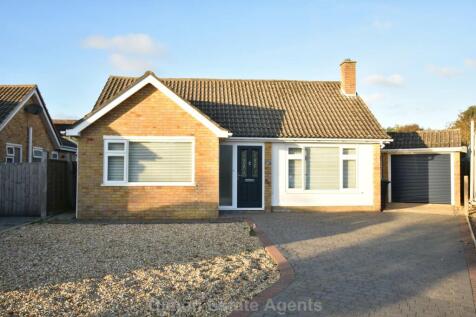 2 bedroom detached bungalow for sale