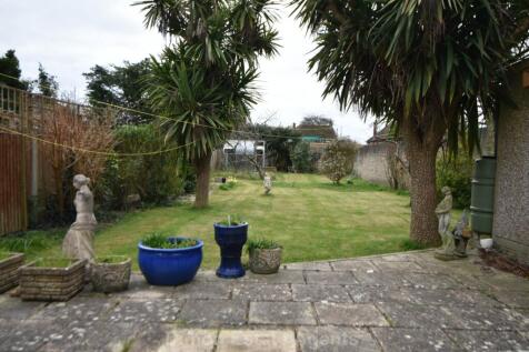 Bury Road, Gosport 3 bed detached house for sale