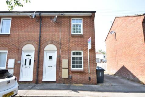 St Anns Crescent, Gosport 2 bed terraced house for sale