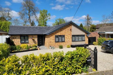 5 bedroom detached bungalow for sale