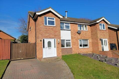 3 bedroom semi-detached house for sale
