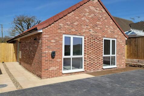 2 bedroom detached bungalow for sale