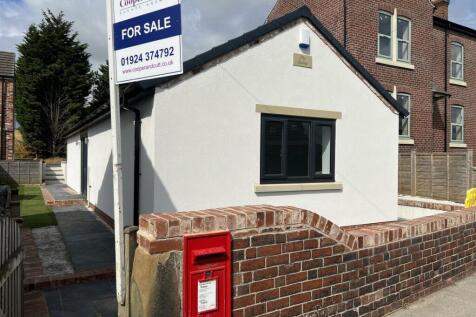New Road, Old Snydale WF7 2 bed detached bungalow for sale