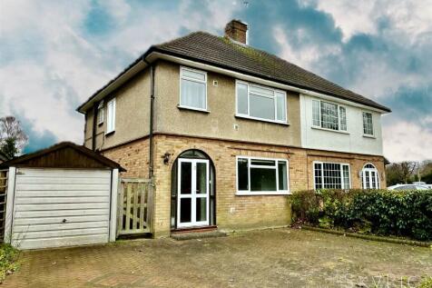 3 bedroom semi-detached house for sale