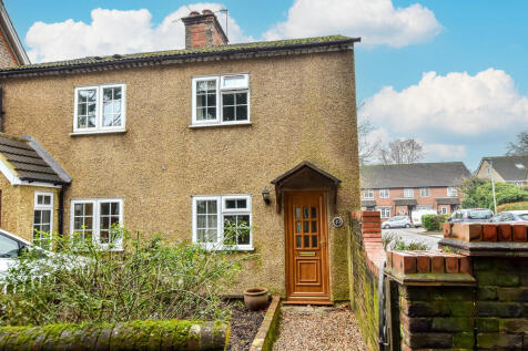 2 bedroom semi-detached house for sale