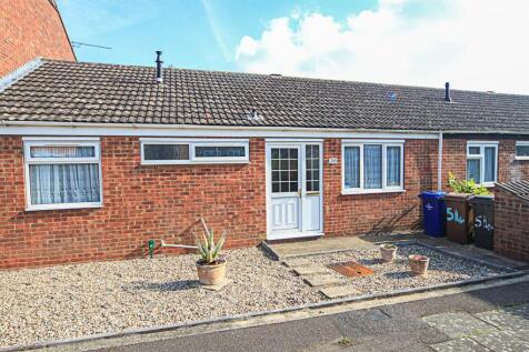 Vincent Close, Newmarket CB8 2 bed terraced bungalow for sale