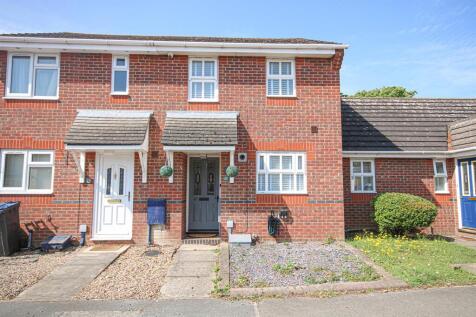 2 bedroom link detached house for sale