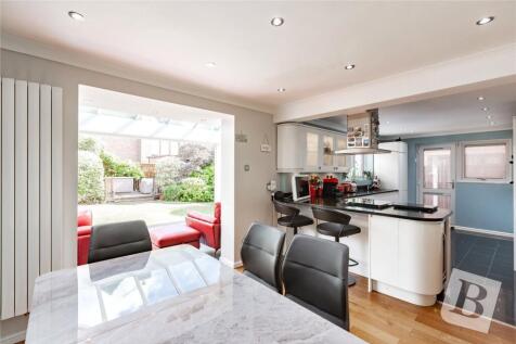 Rayburn Road, Hornchurch, RM11 4 bed detached house for sale