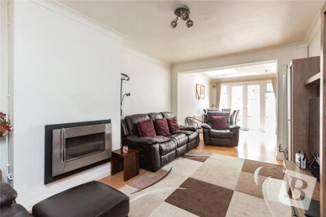 Rossall Close, Hornchurch, RM11 2 bed bungalow for sale