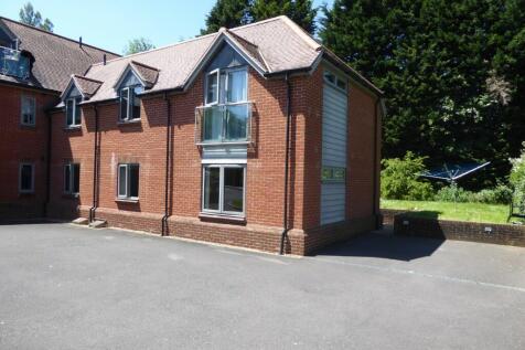 2 bedroom ground floor flat for sale