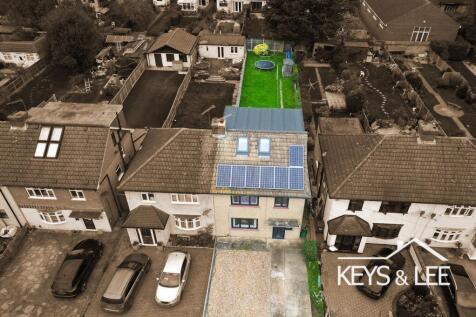 5 bedroom semi-detached house for sale