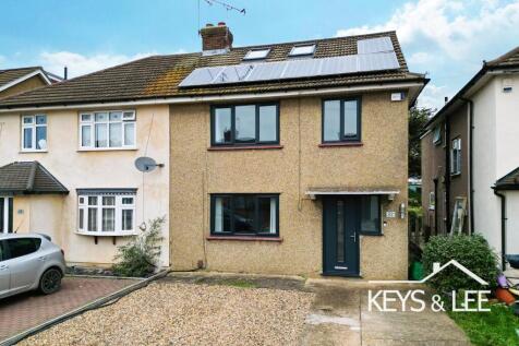 5 bedroom semi-detached house for sale
