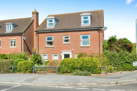 6 bedroom detached house for sale