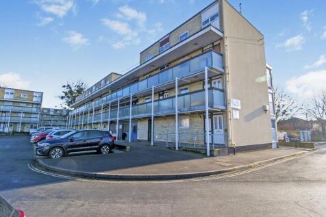 2 bedroom maisonette for sale