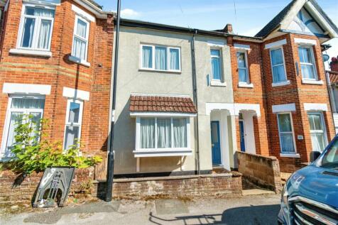 5 bedroom terraced house for sale