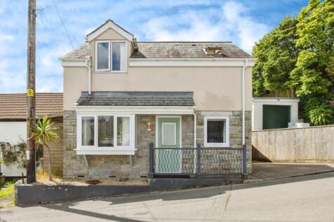 2 bedroom detached house for sale