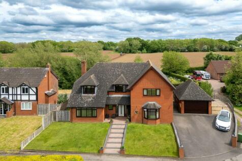 6 bedroom detached house for sale