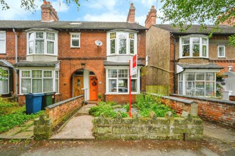 3 bedroom end of terrace house for sale