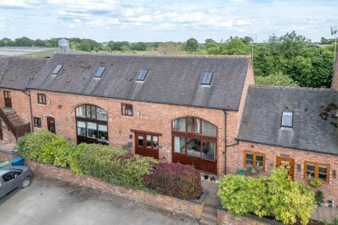 4 bedroom barn conversion for sale