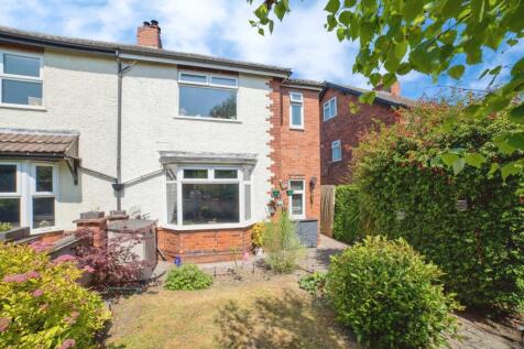3 bedroom semi-detached house for sale