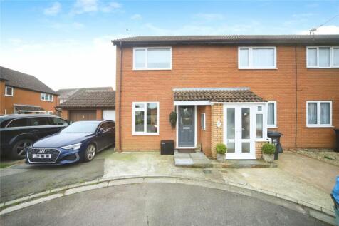 2 bedroom semi-detached house for sale