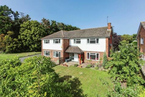 6 bed detached house