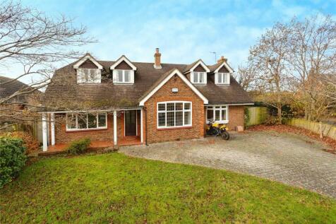 5 bedroom detached house for sale