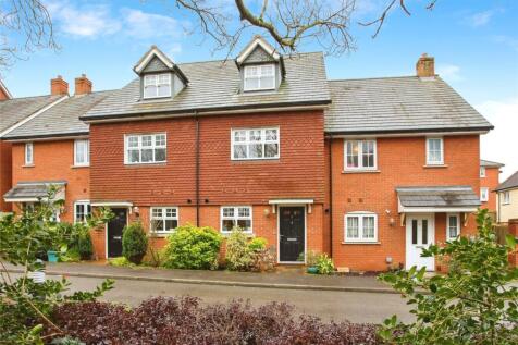 4 bedroom terraced house for sale