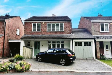 4 bedroom link detached house for sale