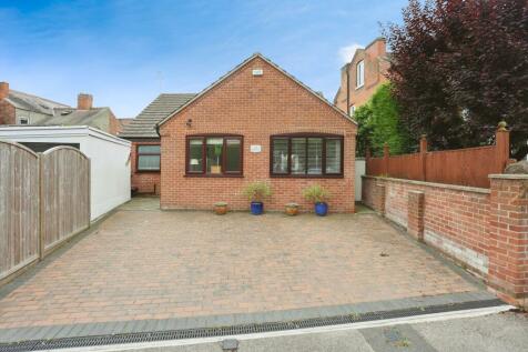 2 bedroom detached house for sale