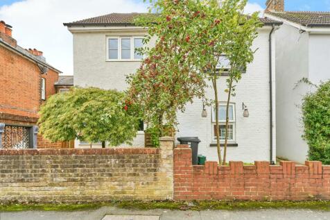 2 bedroom semi-detached house for sale