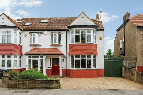 4 bedroom semi-detached house for sale