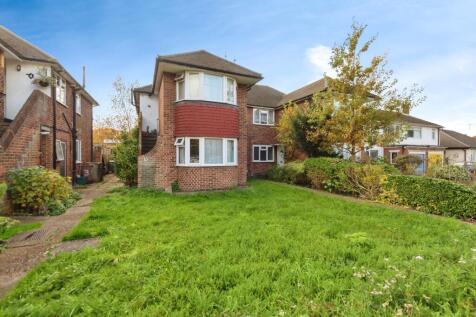 2 bedroom maisonette for sale