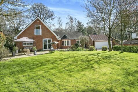 5 bedroom detached house for sale