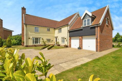 5 bedroom detached house for sale